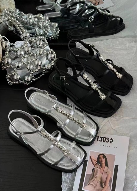 Y80 水鑽平底羅馬涼鞋