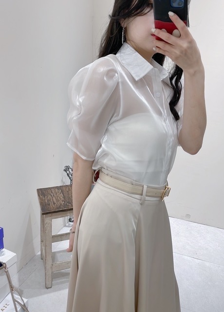 P80052 澎袖透膚光澤襯衫