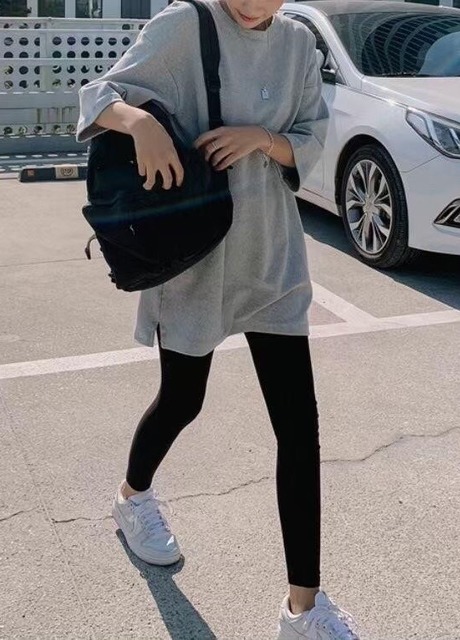 2220096 圓領下叉上衣