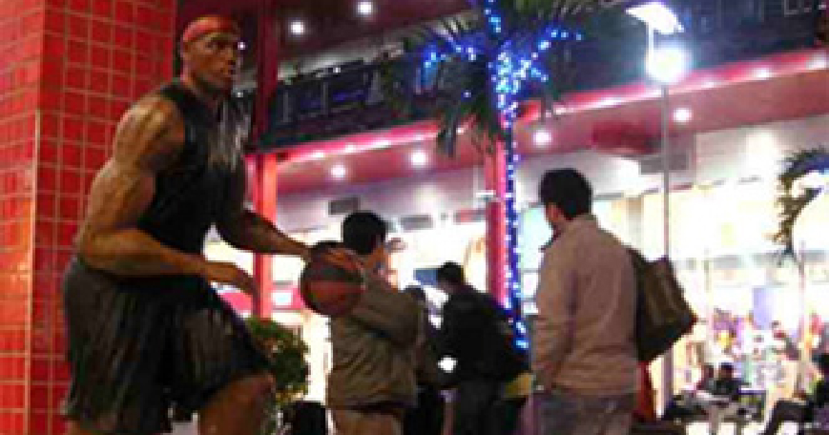 Nike在台北信義威秀影城做藍芽行銷，提供免費之藍芽簡訊下載