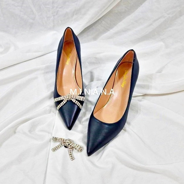 5折✦可拆蝴蝶結水鑽尖頭高跟鞋【S4185】MINANA