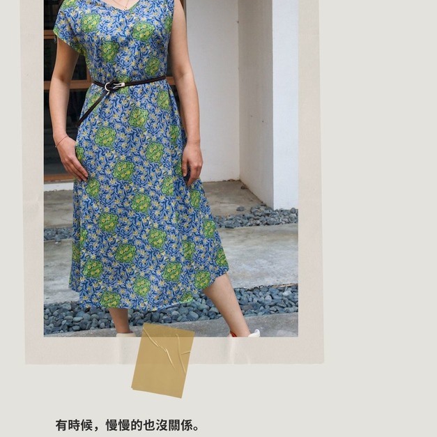 簡約俐落系微袖V領小洋裝