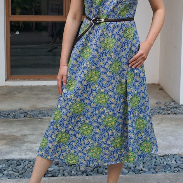 簡約俐落系微袖V領小洋裝