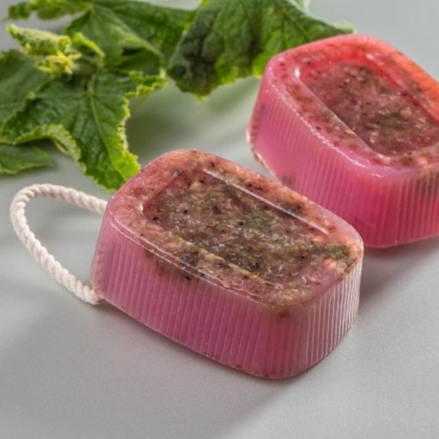 玫瑰&小黃瓜手工皂 190g 懸掛式 (*多件另有優惠*)