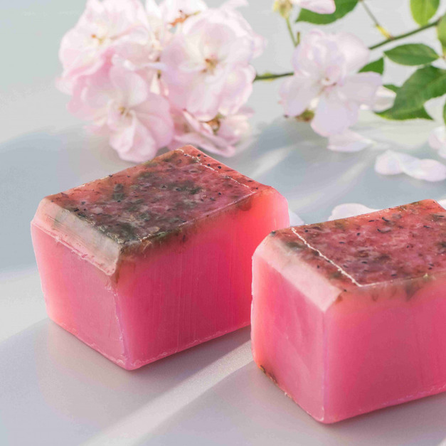 玫瑰&小黃瓜手工皂 80g 立方型 (*多件另有優惠*)