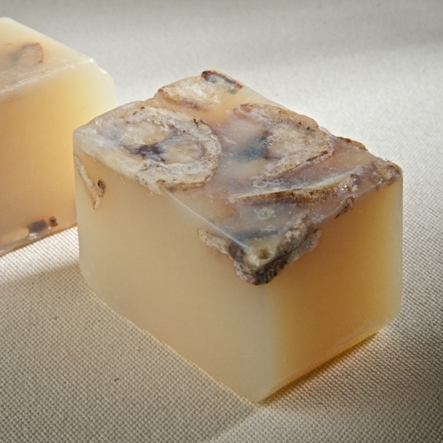 香蕉優格手工皂 80g 立方型 (*多件另有優惠*)