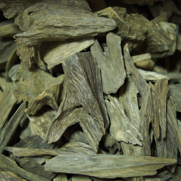 蘇拉威西沉香，每10克250元，每兩800元