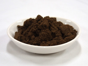 黑奇楠沉香粉，每10克200元，每兩700元