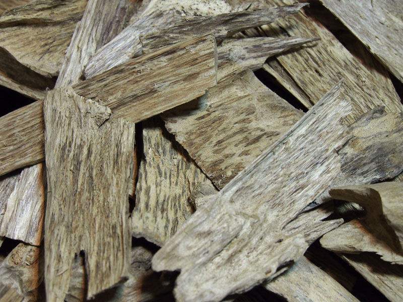 帝汶沉香，每兩360元