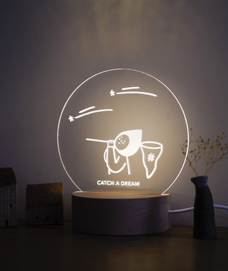 小夜燈｜紅帽小人的精神標語｜Weird Things