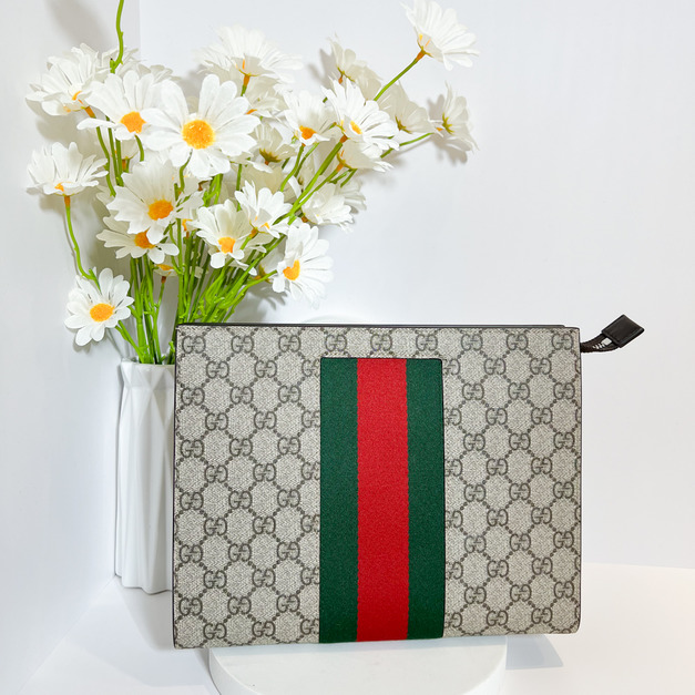 GUCCI GG Supreme 手拿包 棕