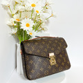 LOUIS VUITTON LV 郵差包_6