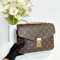 LOUIS VUITTON LV 郵差包_5
