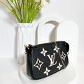 LOUIS VUITTON LV 壓印小包 黑色_3