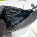 PRADA 2005 腋下包_1