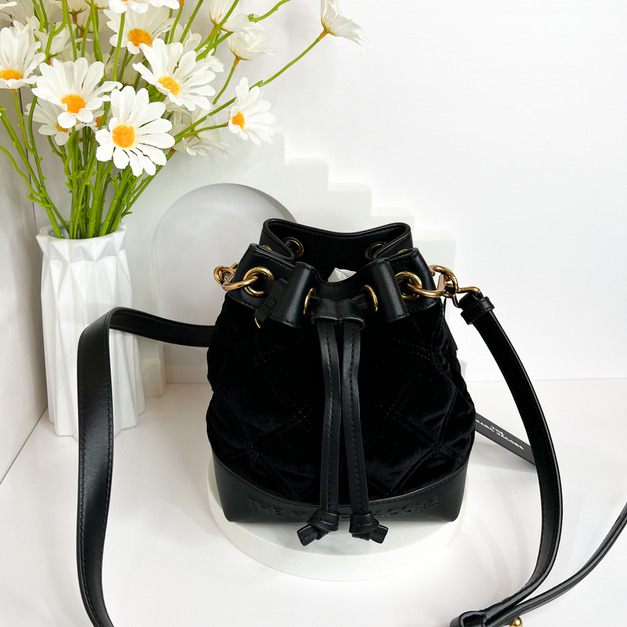 MARC JACOBS MJ 蜜桃絨小水桶包