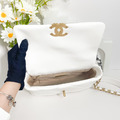CHANEL 香奈兒 19 口蓋包 奶白色 26cm_1
