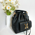 LOUIS VUITTON LV LOCKME 水桶袋_3