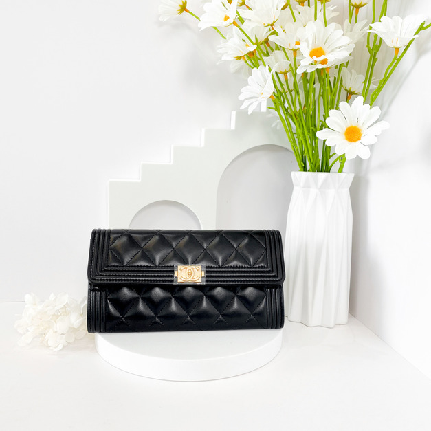 CHANEL 香奈兒 BOY 羊皮信封長夾 黑金