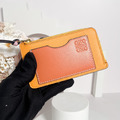 LOEWE 柔軟粒面小牛皮 卡夾零錢包 橘色拼珊瑚粉_4