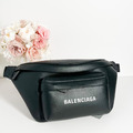 BALENCIAGA 皮革腰包
