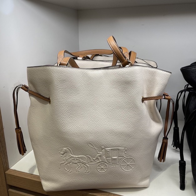 COACH 大福袋包 奶油白