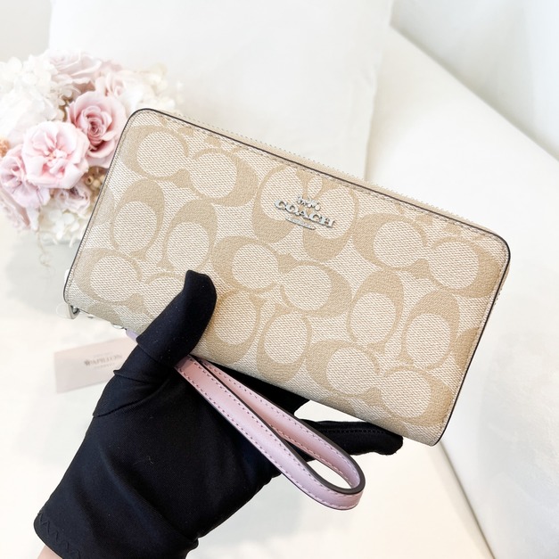 COACH 拉鍊長夾 粉紫