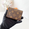 LOUIS VUITTON 粉豆零錢包 LV_3