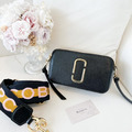 MARC JACOBS 相機包 黑拼白 MJ