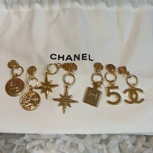 CHANEL 品牌經典元素小吊飾