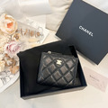 CHANEL 對開短夾 側邊拉鍊