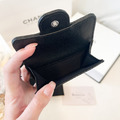 CHANEL MINI 三折短夾 黑牛_5