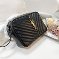 YSL LOU絎縫皮革相機包_2