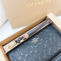 COACH 浮雕長夾禮盒組_4