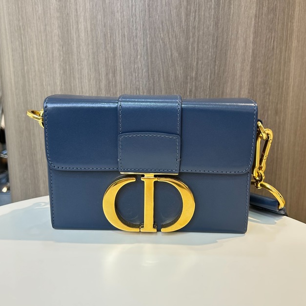 Dior 蒙田30硬盒子包