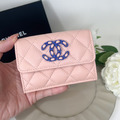 [二手] CHANEL 19 MINI短夾 草莓牛奶_1