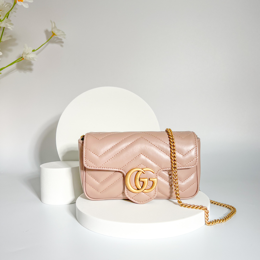 GUCCI GG Marmont 翻蓋包 16cm 藕粉