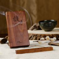 《馥》九品緬甸紅土隨身香（12cm短臥香）旅行香盒，自附臥香插