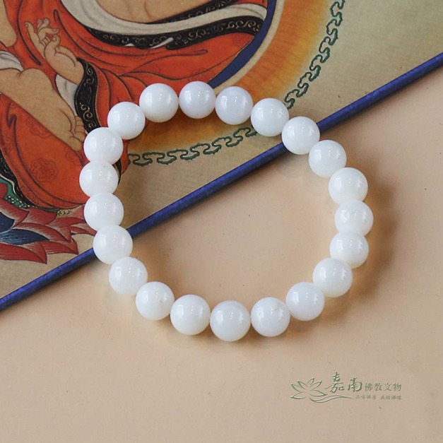 玉化硨磲手珠(8mm) 圓潤潔白，安神淨心之選
