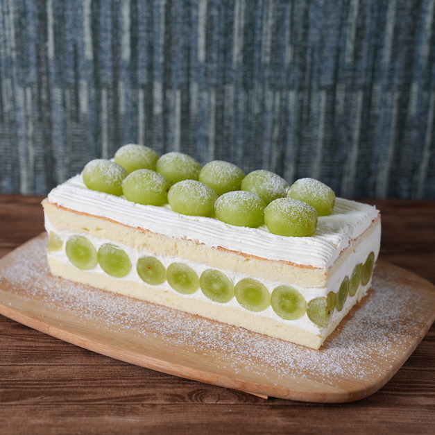 雙層翠綠葡萄蛋糕 (即日起至12/06 提供）