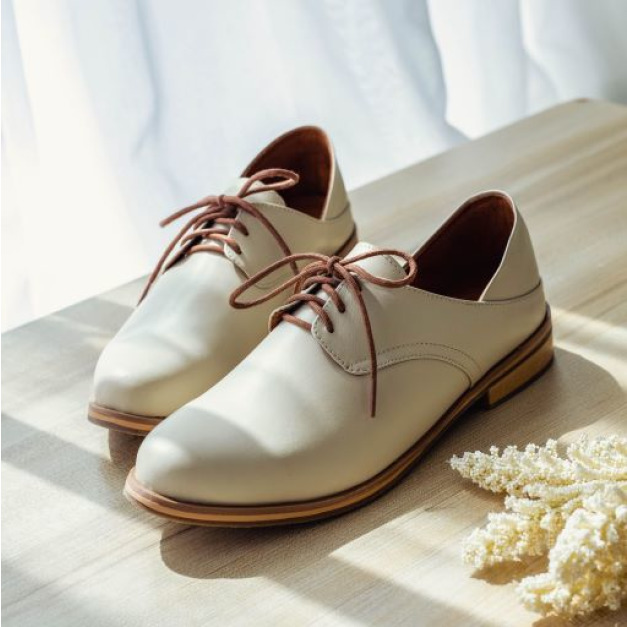 【英倫小資女孩】英倫德比。象牙白