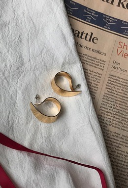 金屬片水滴型耳環 Metal Droplets Earrings