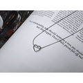 心形框鎖骨項鍊 Love Frame Necklace