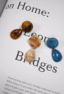 琥珀圓片水滴耳環 Water Droplets Earrings