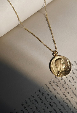 人像側臉圓片項鍊 Side Face Necklace