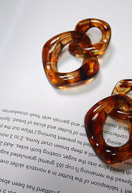 琉璃琥珀雙圈耳環 Double Glass Earrings