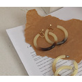 象牙C型耳環 Ivory Earrings_2