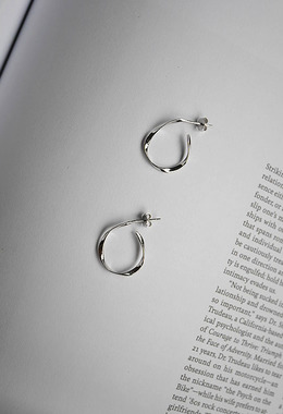 扭擰線條圓圈耳環 Wrench Earrings