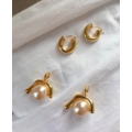 金屬珍珠天秤耳環 Pearl Libra Earrings_1