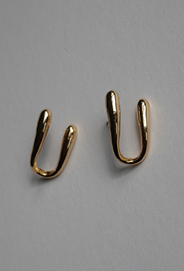 簡約金屬U型耳環 Classic U Earrings